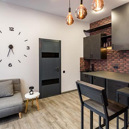 Stylish Apartment In The Center Львів Екстер'єр фото