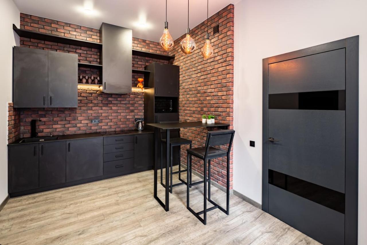 Stylish Apartment In The Center Львів Екстер'єр фото